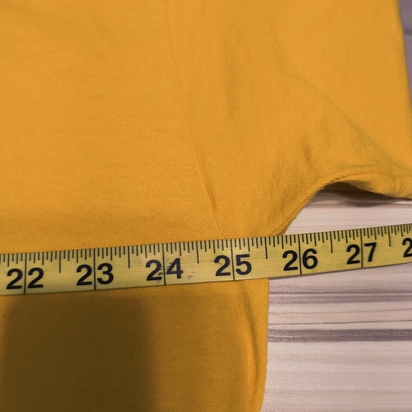 Rabbit Winnie the Pooh graphic T-shirt yellow 2X - Picture 7 of 8